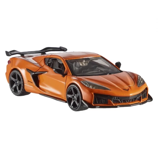 Masinuta metalica Hot Wheels Premium Real Riders 23 Corvette Z06 scara 1:43 Masinuta metalica Hot Wheels Premium Real Riders 23 Corvette Z06 scara 1:43