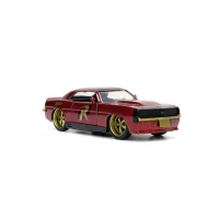Set figurina Robin si masinuta metalica Chevrolet Camaro 1967 Batman scara 1:32