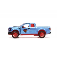 Set figurina Superman cu masinuta metalica  2017 Ford F150 Raptor scara 1:32