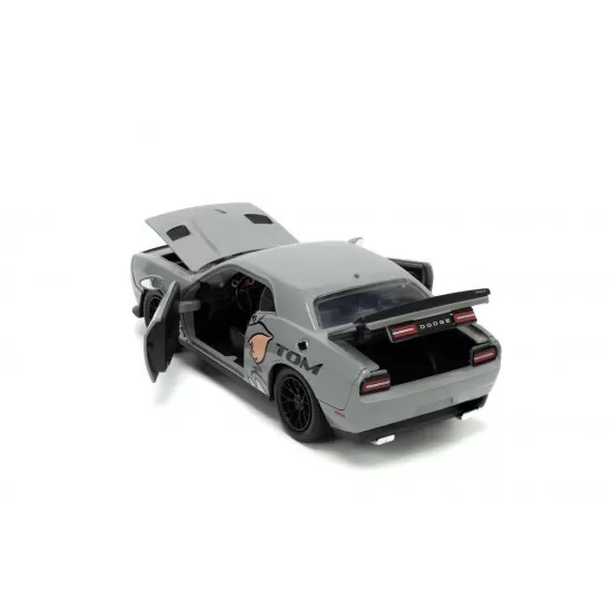 Masina metalica Dodge Challenger Hellcat scara 1:24 cu figurina Jerry Masina metalica Dodge Challenger Hellcat scara 1:24 cu figurina Jerry