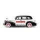Set masinuta metalica Chevrolet Master Deluxe 1939 scara 1:24 cu figurina Mr. Monopoly Set masinuta metalica Chevrolet Master Deluxe 1939 scara 1:24 cu figurina Mr. Monopoly
