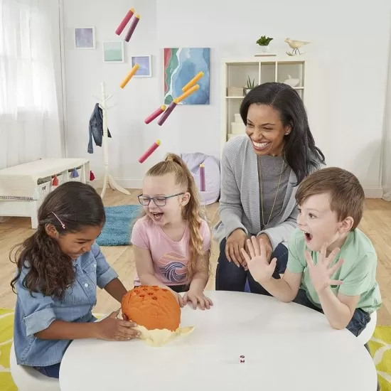 Joc distractiv Ariciul cu tepi Hasbro