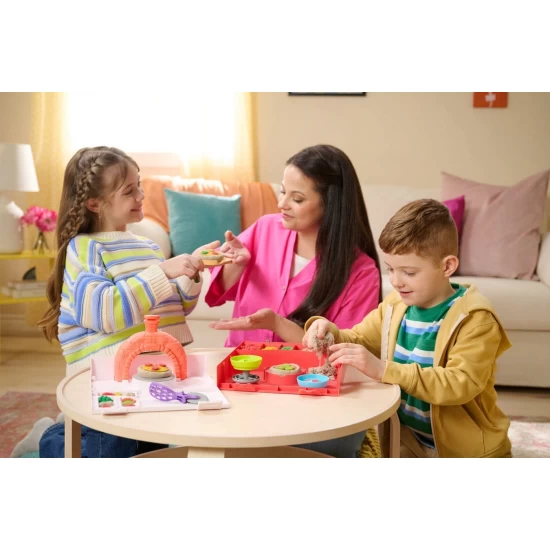 Set creativ Kinetic Sand - Atelier pizza cu nisip kinetic 453 g
