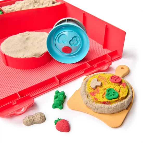 Set creativ Kinetic Sand - Atelier pizza cu nisip kinetic 453 g