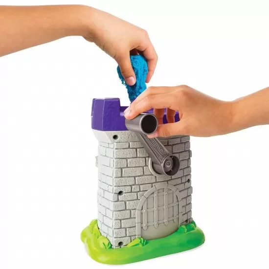 Set creativ Kinetic Sand Castelul cu Nisip si Forme Set creativ Kinetic Sand Castelul cu Nisip si Forme