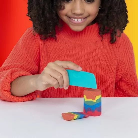 Set Kinetic Sand curcubeu cu accesorii