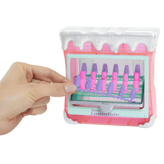 Set papusa cu accesorii L.O.L. Surprise! OMG Sweet Nails Candylicious Sprinkles Shop Set papusa cu accesorii L.O.L. Surprise! OMG Sweet Nails Candylicious Sprinkles Shop