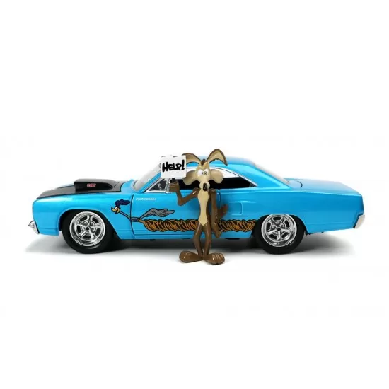Set masinuta metalica Looney Tunes Road Runner 1970 Plymouth scara 1:24 si figurina Wile E Coyote