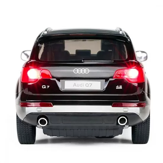Masina cu telecomanda Audi Q7 negru scara 1:14 Masina cu telecomanda Audi Q7 negru scara 1:14