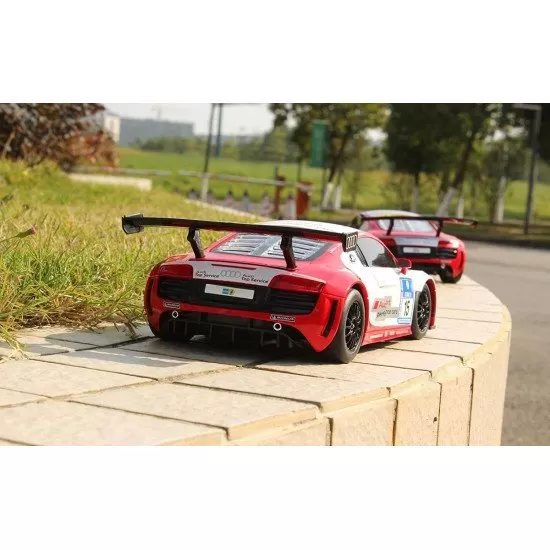 Masina cu telecomanda Audi R8 LMS performance scara 1:18 Masina cu telecomanda Audi R8 LMS performance scara 1:18