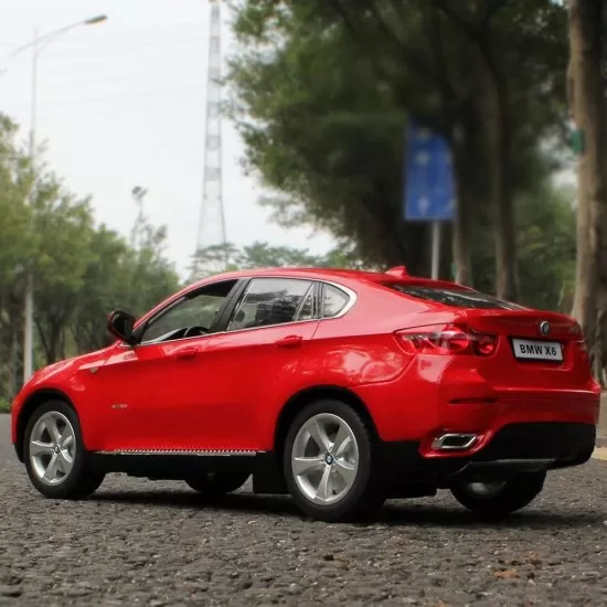 Masina cu telecomanda BMW X6 rosu cu scara 1:14 Masina cu telecomanda BMW X6 rosu cu scara 1:14