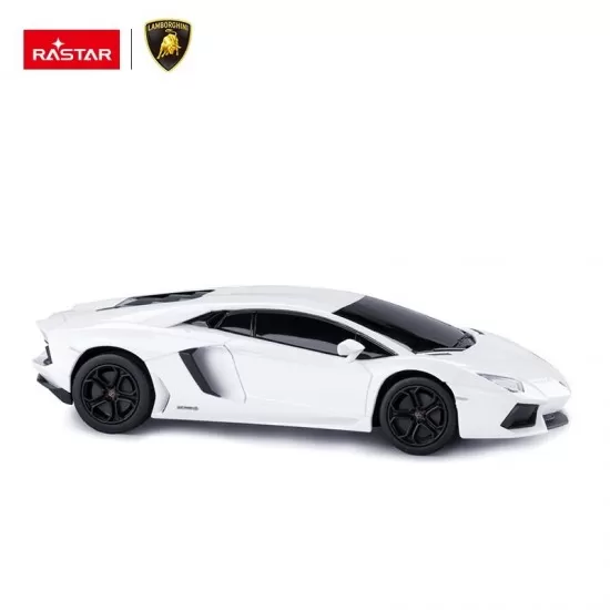 Masina cu telecomanda Lamborghini Aventador alb scara 1:24 Masina cu telecomanda Lamborghini Aventador alb scara 1:24