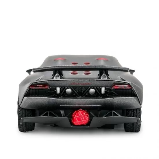 Masina cu telecomanda Lamborghini Sesto cu scara 1:24 Masina cu telecomanda Lamborghini Sesto cu scara 1:24