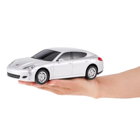 Masina cu telecomanda Porsche Panamera argintiu cu scara 1:24 Masina cu telecomanda Porsche Panamera argintiu cu scara 1:24