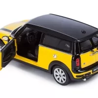 Masinuta metalica Mini Cooper Clubman galben scara 1:24