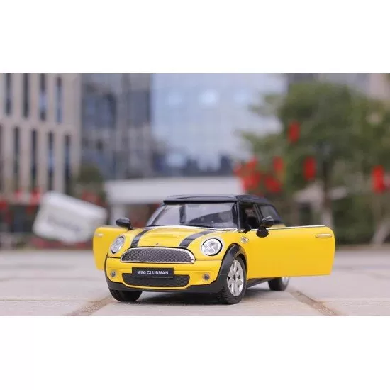 Masinuta metalica Mini Cooper Clubman galben scara 1:24