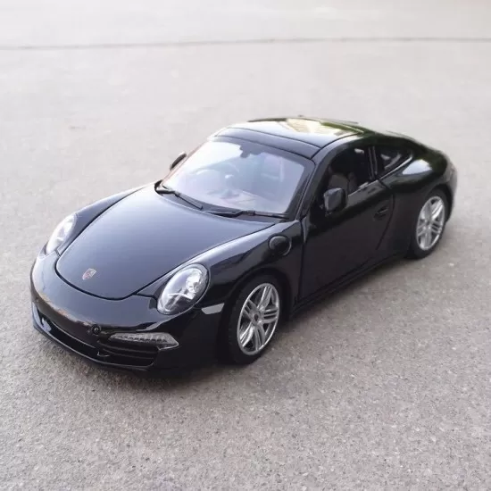 Masinuta metalica Porsche 911 negru scara 1:24