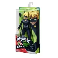 Papusa Cat Noir Buburuza Miraculous 30 cm