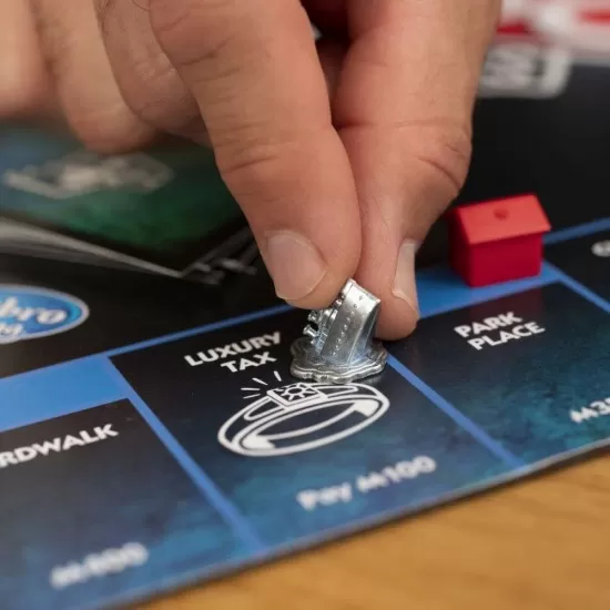 Joc Monopoly pentru cei care nu stiu sa piarda Joc Monopoly pentru cei care nu stiu sa piarda