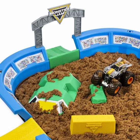 Set de joaca Monster Jam Arena 61 cm cu accesorii si masinuta exclusiva Set de joaca Monster Jam Arena 61 cm cu accesorii si masinuta exclusiva