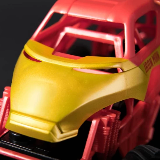 Camion gigant cu telecomanda Monster Jam Marvel Iron Man scara 1:24