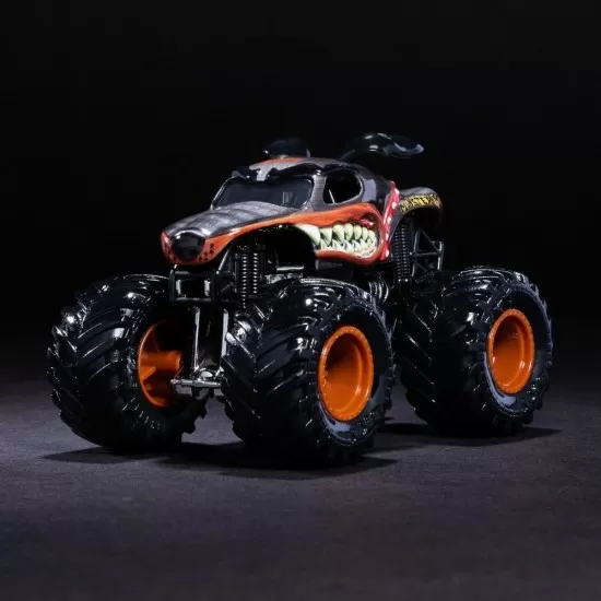 Masinuta metalica Monster Jam Rottweiler scara 1:64 Masinuta metalica Monster Jam Rottweiler scara 1:64