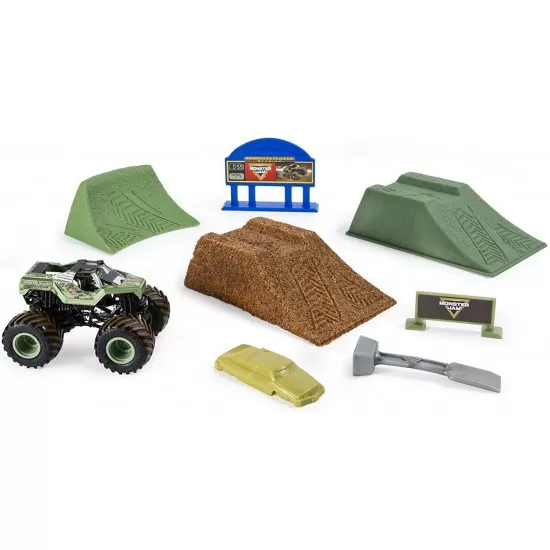 Set camioneta Soldier Fortune cu nisip kinetic si accesorii cu rampa Monster Jam Set camioneta Soldier Fortune cu nisip kinetic si accesorii cu rampa Monster Jam