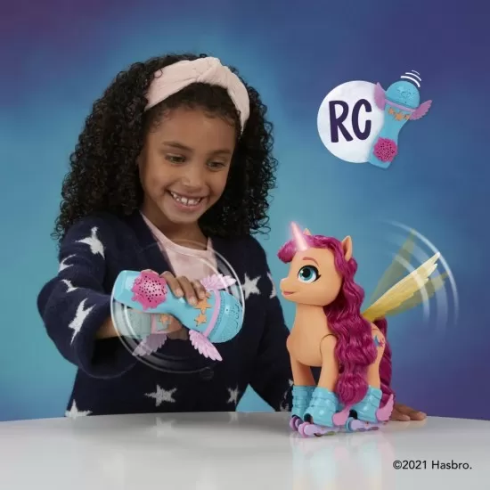 Jucarie interactiva My Little Pony - Canta si patineaza cu Sunny Jucarie interactiva My Little Pony - Canta si patineaza cu Sunny
