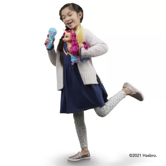 Jucarie interactiva My Little Pony - Canta si patineaza cu Sunny Jucarie interactiva My Little Pony - Canta si patineaza cu Sunny