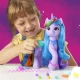 Set de joaca My Little Pony Izzy Moonbow si coafurile curcubeu Set de joaca My Little Pony Izzy Moonbow si coafurile curcubeu