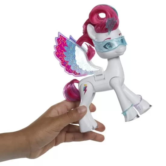 Set figurina cu accesorii My Little Pony Wing Surprise Zipp Storm