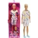 Papusa baiat Barbie Fashionistas cu tinuta lejera de vara Papusa baiat Barbie Fashionistas cu tinuta lejera de vara