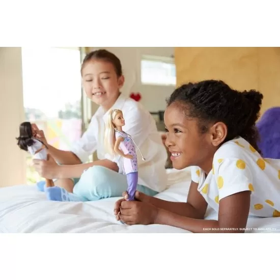 Papusa Barbie Cariere - Medic Papusa Barbie Cariere - Medic
