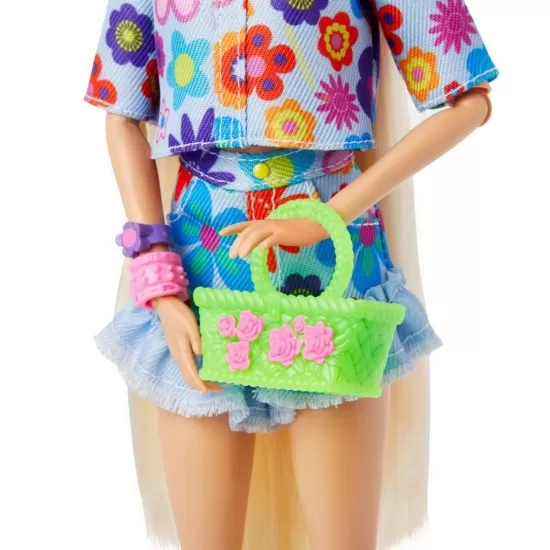 Papusa Barbie Extra Flower Power Papusa Barbie Extra Flower Power