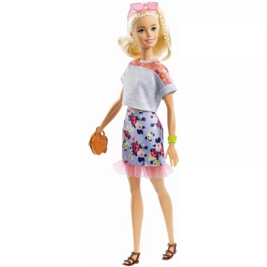 Papusa Barbie Fashionistas blonda cu hainute de schimb Papusa Barbie Fashionistas blonda cu hainute de schimb