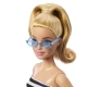 Papusa Barbie Fashionistas blonda cu fusta roz