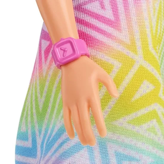 Papusa Barbie Fashionistas blonda cu suvite mov Papusa Barbie Fashionistas blonda cu suvite mov