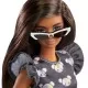 Papusa Barbie Fashionistas bruneta cu rochita gri Papusa Barbie Fashionistas bruneta cu rochita gri