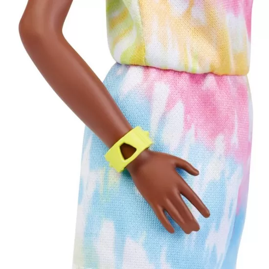 Papusa Barbie Fashionistas cu par afro blond Papusa Barbie Fashionistas cu par afro blond