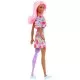 Papusa Barbie Fashionista cu par roz si picior protetic Papusa Barbie Fashionista cu par roz si picior protetic