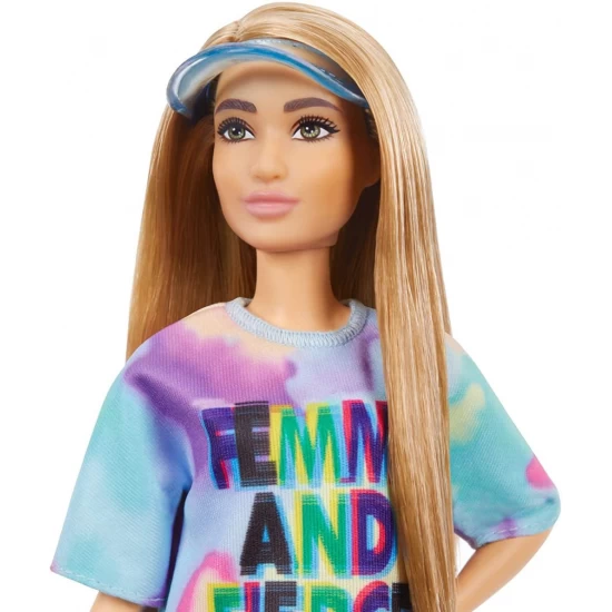 Papusa Barbie Fashionistas cu parul blond si rochita sport