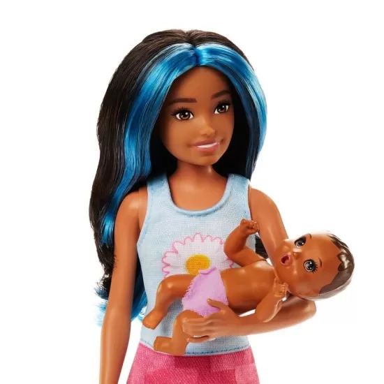 Papusa Barbie mamica bruneta cu bebelus