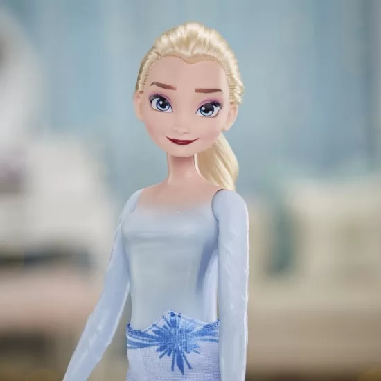 Papusa Elsa Frozen 2 inoata si lumineaza Papusa Elsa Frozen 2 inoata si lumineaza