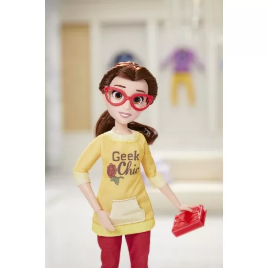 Papusa Printesa Belle colectia Comfy Squad