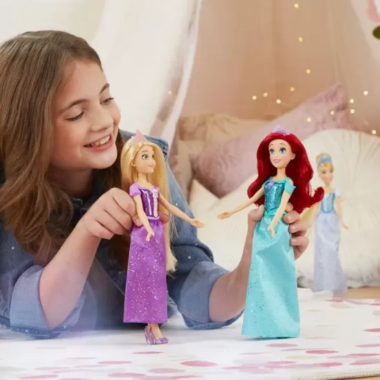 Papusa Printesa Stralucitoare Rapunzel