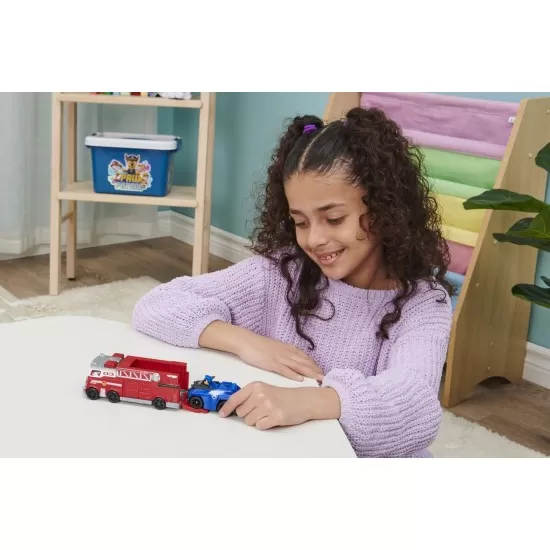 Camion de pompieri cu figurina metalica Patrula Catelusilor Camion de pompieri cu figurina metalica Patrula Catelusilor