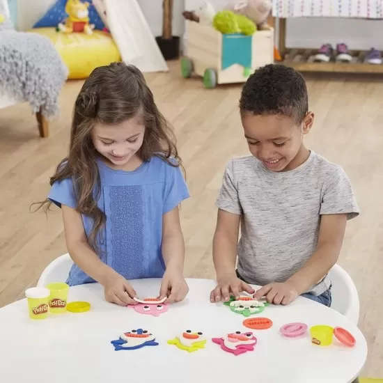 Set creativ Play-Doh Baby Shark Set creativ Play-Doh Baby Shark