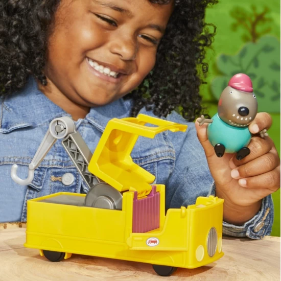 Set de joaca Peppa Pig - Camionul de remorcare Set de joaca Peppa Pig - Camionul de remorcare