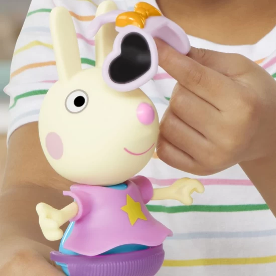Set figurina si accesorii vestimentare Peppa Pig Iepurasul Rebecca 15 cm Set figurina si accesorii vestimentare Peppa Pig Iepurasul Rebecca 15 cm