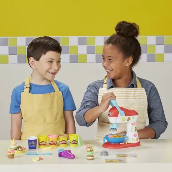 Set creativ Play-Doh - Mixerul cu dulciuri Set creativ Play-Doh - Mixerul cu dulciuri